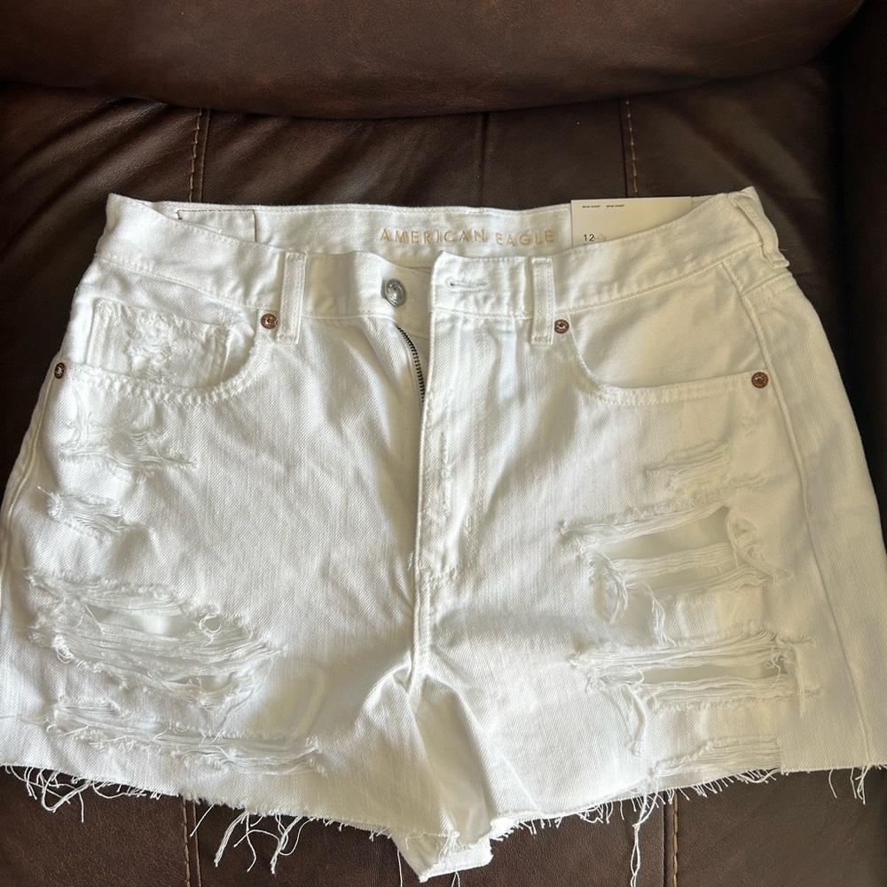 New with tag 12 white AE shorts